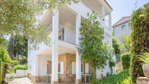 Apartment | Exterior - Apartment in Llafranc Near Sandy Beach (Palafrugell)