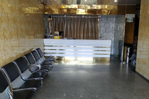 Lianyungang Military Music Hotel (Lianyungang High-speed Railway Station Square Store)