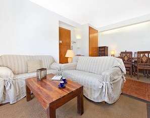 Leilighet | Oppholdsrom