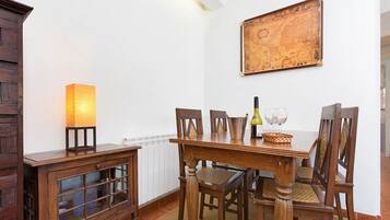 Huoneisto | Ruokailu