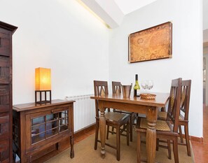 Huoneisto | Ruokailu