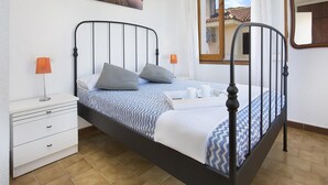 Unclassified image, 3 of 40, button - Cozy Villa for 10 Persons (Blanes)