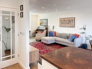 Smart TV, books, offices