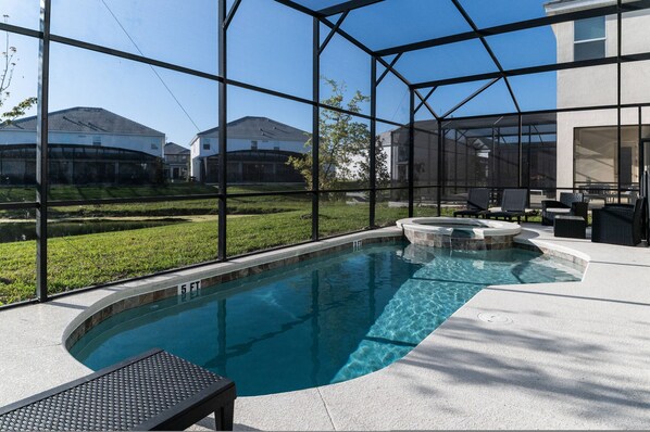 House | 9 bedrooms