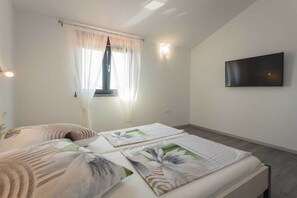 3 Schlafzimmer, Bügeleisen/Bügelbrett, Reisekinderbett, kostenloses WLAN