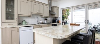 Cozy family home 3 bed near Croke Park