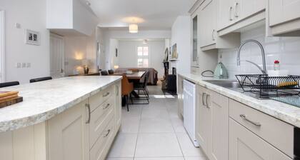 Cozy family home 3 bed near Croke Park