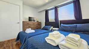 2 habitaciones, tabla de planchar con plancha, wifi y ropa de cama 