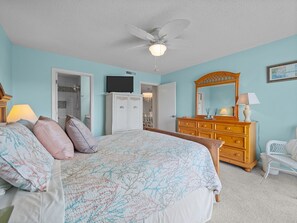 3 bedrooms, iron/ironing board, travel crib, WiFi
