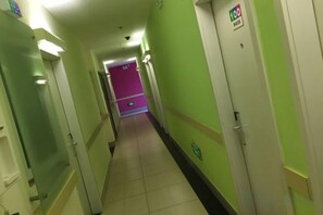 Unclassified image, 3 of 39, button - 100 Inn (Small Shanghai pedestrian street) (Shanghai)