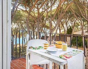 Apartment | Balcony - Apartment for 4 Persons Near Town (Palafrugell)