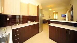 Private kitchen - Villa Orsalia With Private Pool (Rethymno)