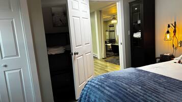 2 habitaciones, escritorio, tabla de planchar con plancha y wifi gratis