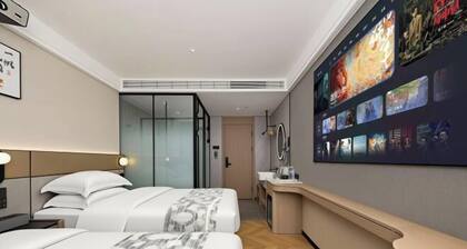 Huatian Business Hotel