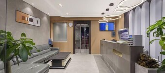 Huatian Business Hotel