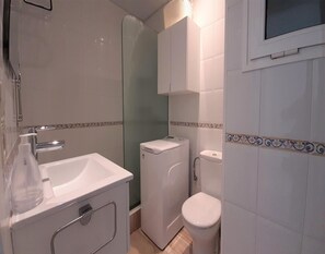 Bathroom - Apartment in Costa Brava for 4 People (Palafrugell)
