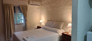 1 quarto, Wi-Fi de cortesia, roupa de cama