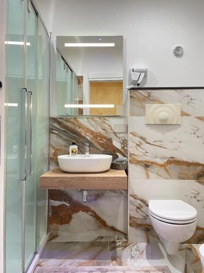 Comfort Townhome, Non Smoking, Private Bathroom | Bathroom | Free toiletries, hair dryer, bidet, towels - B&b Narcisse (Tropea)
