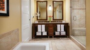 Shower, jetted tub, hair dryer, towels