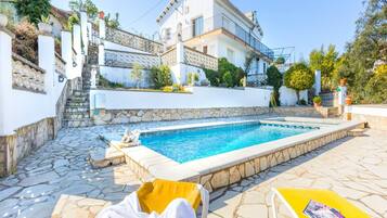 Villa | Pool | Indoor pool, outdoor pool