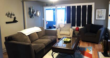 Charming 4-bedroom cottage with WiFi and AC in Chippewa Lake