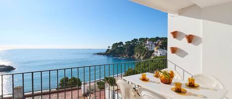 อพาร์ทเมนท์ | ระเบียง