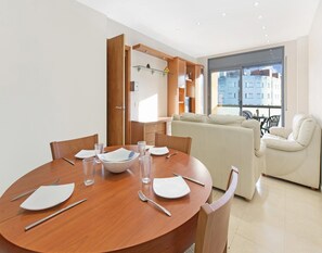 Apartment | Dining - Apartment in Fenals Near Lloret Beach (Lloret de Mar)