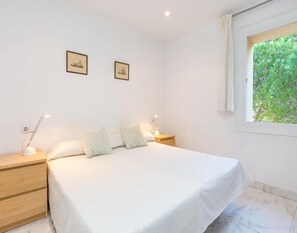 Apartment | 2 bedrooms, iron/ironing board
