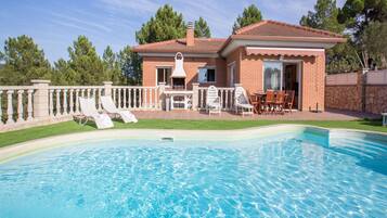 Villa | Exterior