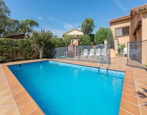 Villa | Pool | Outdoor pool - Villa in Lloret de Mar With Private Pool (Vidreres)