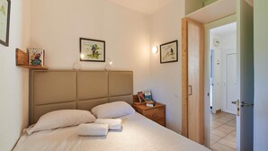 2 camere, ferro/asse da stiro