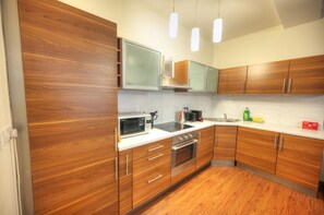 Fridge, microwave, oven, dishwasher - Spacious & elegant 2 bedrooms, 2 bathrooms DBOR1-1 (Pieta)