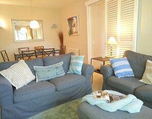 Apartment | Living room - Apartment in Spain Near Sandy Beach (Palafrugell)