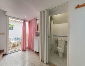 Apartment | Bathroom