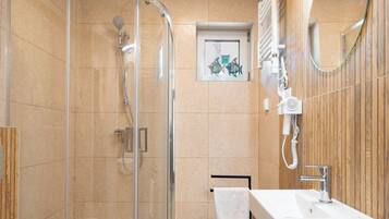 Comfort Bungalow, Garden View | Bathroom