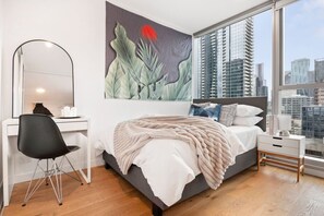 2 bedrooms, iron/ironing board, WiFi, bed sheets - Modern 2BR CBD Apartment | Stunning Views & Pool (Melbourne)