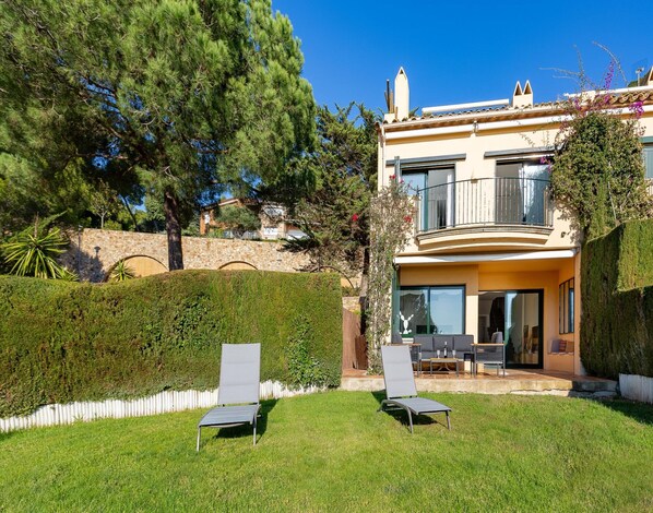 Villa | Exterior - Spectacular Villa With Swimming Pool (Palafrugell)