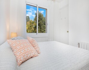 2 bedrooms, iron/ironing board - Apartment for 5 People in Spain (Palafrugell)