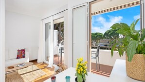 Living room - Apartment for 5 People in Spain (Palafrugell)