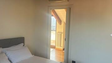 1 Schlafzimmer, Zimmersafe, BĂŒgeleisen/BĂŒgelbrett, kostenloses WLAN