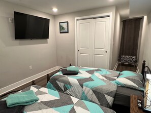 3 chambres, fer et planche à repasser, Wi-Fi, draps fournis