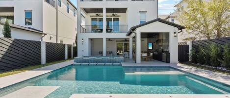 House (Multiple Bedrooms) | Front of property