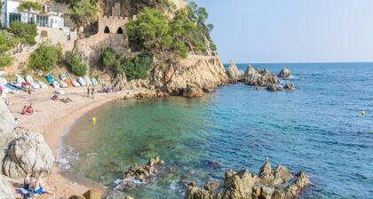 Villa in Lloret de Mar With Private Pool