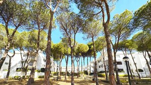 Garden - Apartment in Spain Near Beaches & City Center (Palafrugell)