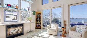 Gorgeous 4BR/3BA Wellfleet Cove-view home with Amazing Sunsets and Bay Views