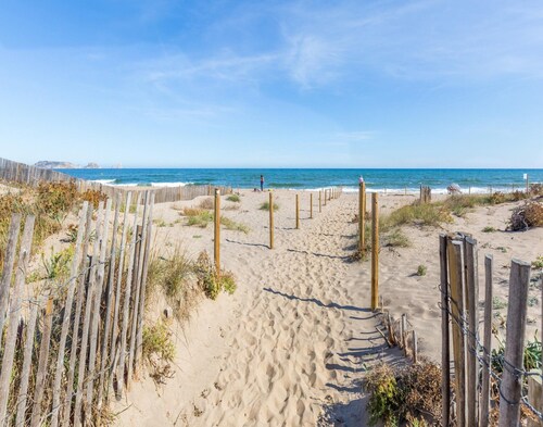 Villa in Pals Near Scenic Beach