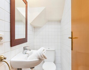 Villa | Bathroom