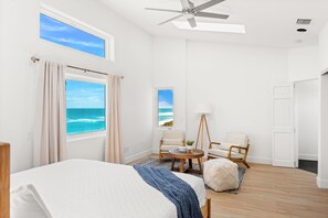 4 bedrooms, iron/ironing board, free WiFi, bed sheets - ๐ Luxury Coastal House ON THE BEACH w/Oceanfront Pool & VIEWS! (Melbourne Beach)