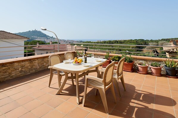 Villa | Balcony