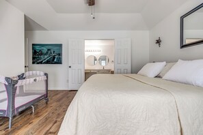 3 habitaciones, caja de seguridad en la habitación y escritorio 